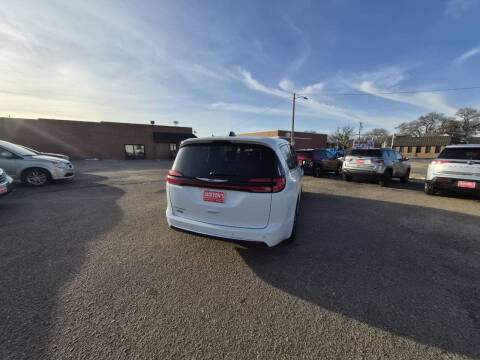 2023 Chrysler Pacifica Touring L