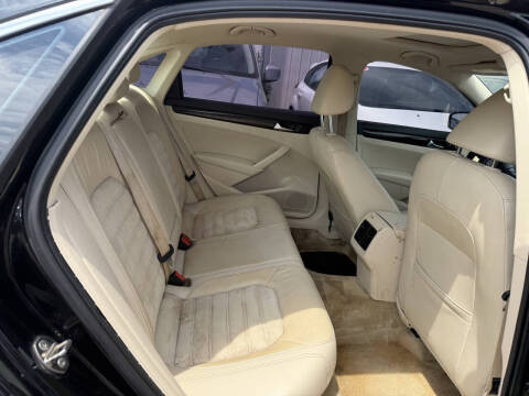 2015 Volkswagen Passat 2.0L TDI SEL Premium