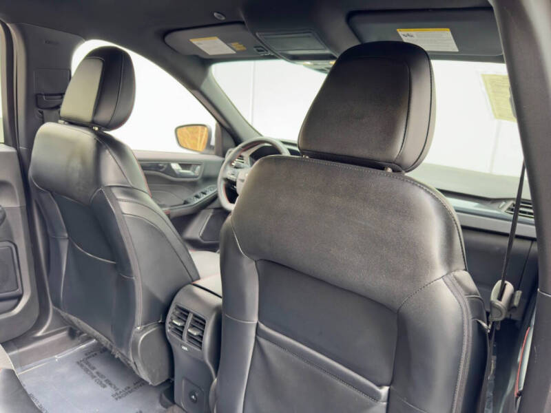 2024 Ford Escape Hybrid ST-Line Select