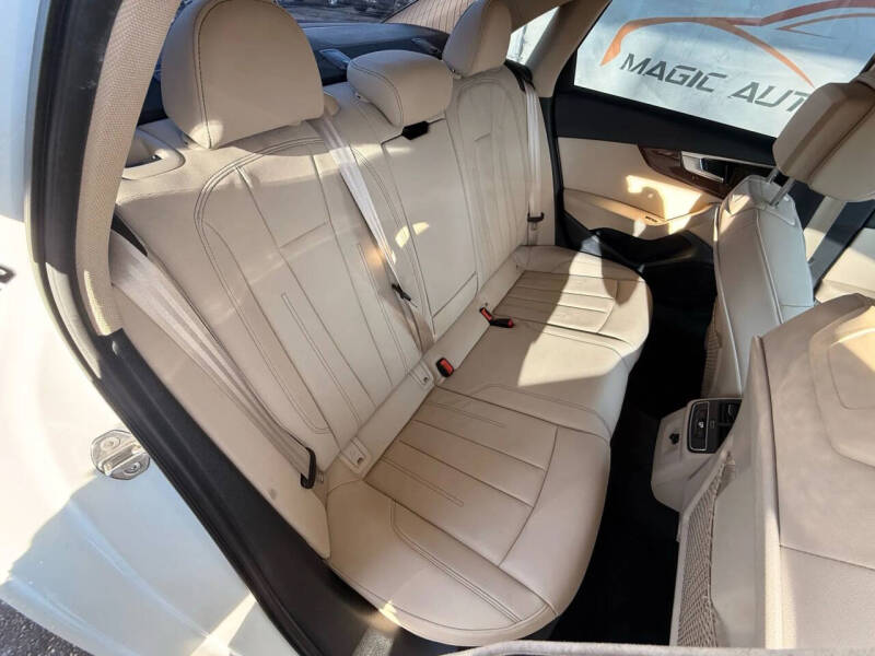 2021 Audi A4 quattro Premium 40 TFSI