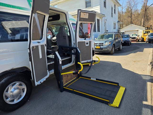 2012 Ford E-Series E-350 SD