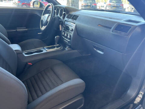 2014 Dodge Challenger SXT