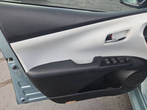 2018 Toyota Prius Three