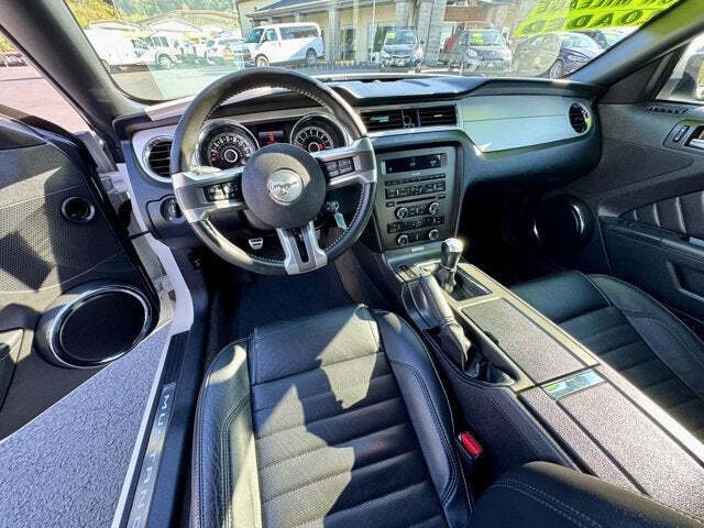 2013 Ford Mustang V6 Premium