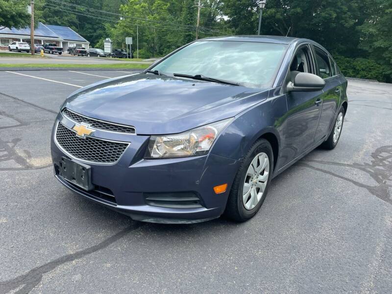 2014 Chevrolet Cruze for sale at Volpe Preowned in North Branford CT