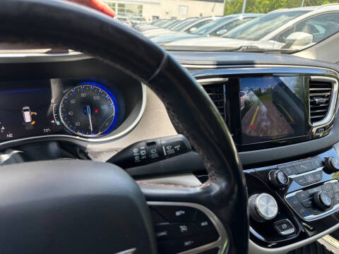 2020 Chrysler Pacifica Touring L Plus