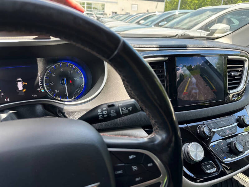 2020 Chrysler Pacifica Touring L Plus