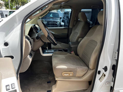 2011 Nissan Pathfinder SV