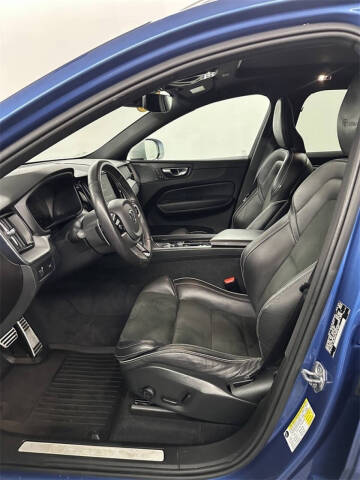 2019 Volvo XC60 T6 R-Design