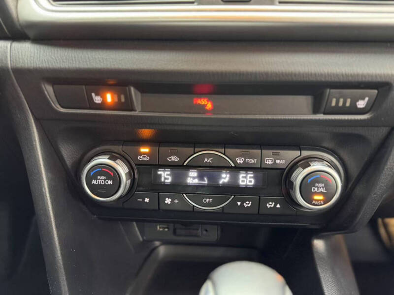 2017 Mazda MAZDA3 Touring