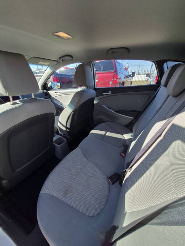 2013 Hyundai Accent GS