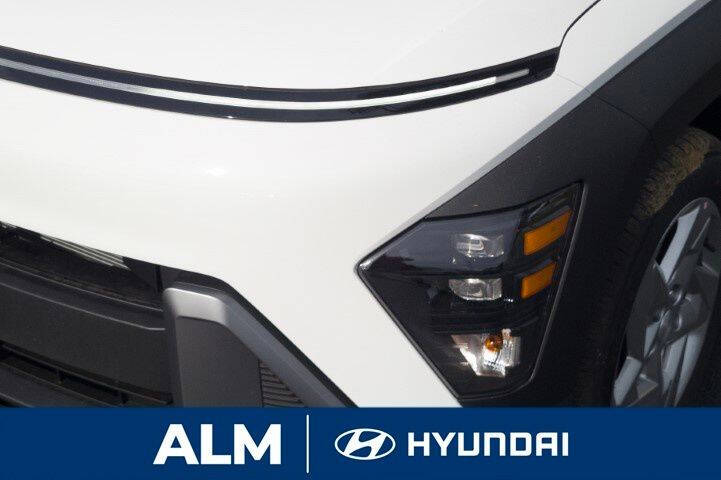 2027 Hyundai Kona SE