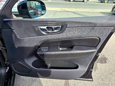 2018 Volvo XC60 T6 Momentum