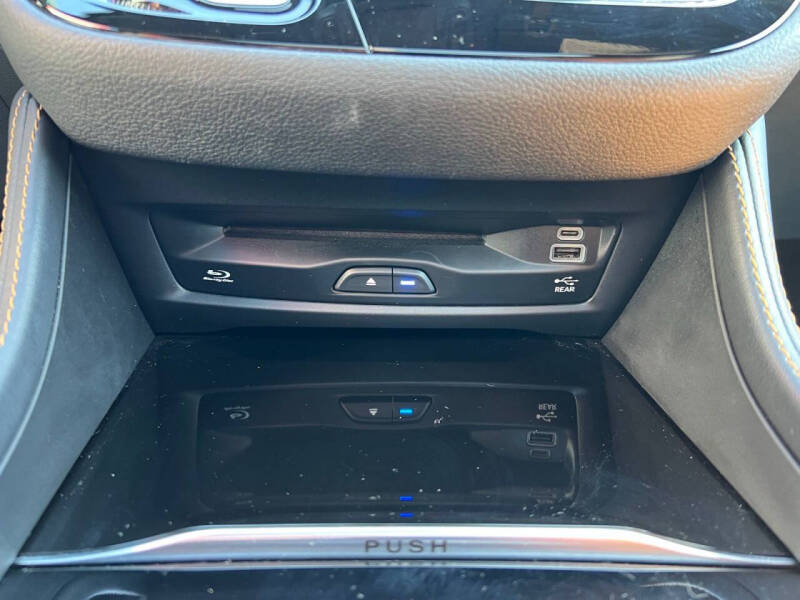 2023 Chrysler Pacifica Plug-In Hybrid Pinnacle