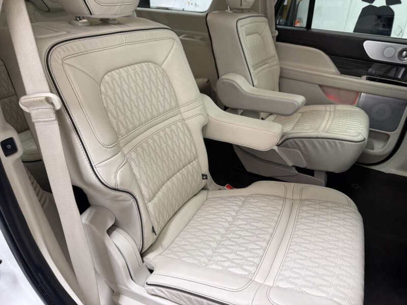 2020 Lincoln Navigator Black Label