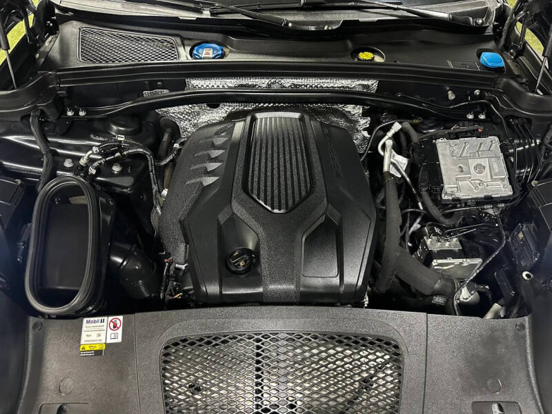 2023 Porsche Macan