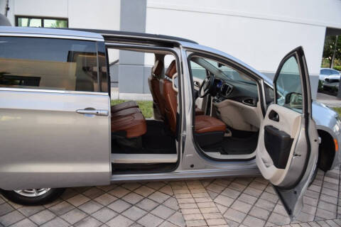 2017 Chrysler Pacifica Touring