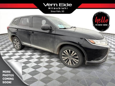 2020 Mitsubishi Outlander ES