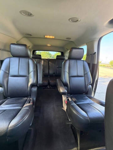 2013 Chevrolet Suburban LT
