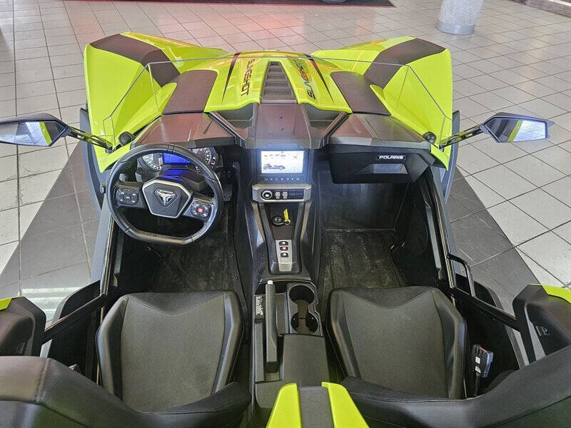 2023 Polaris Slingshot