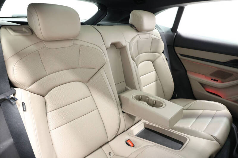 2022 Porsche Taycan 4 Cross Turismo