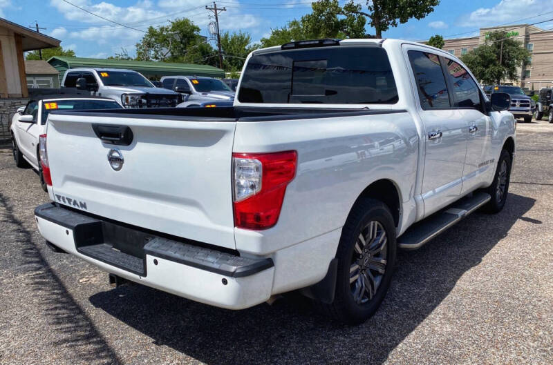 2018 Nissan Titan SV