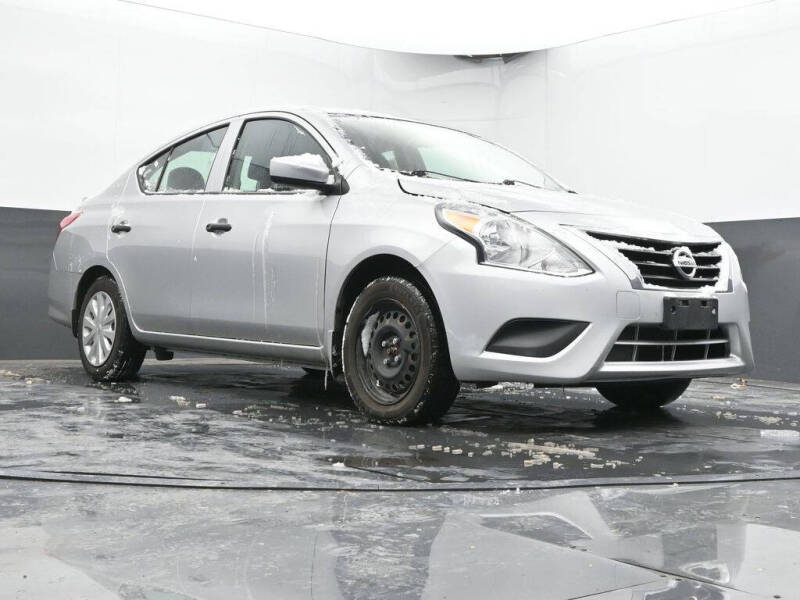2019 Nissan Versa S Plus