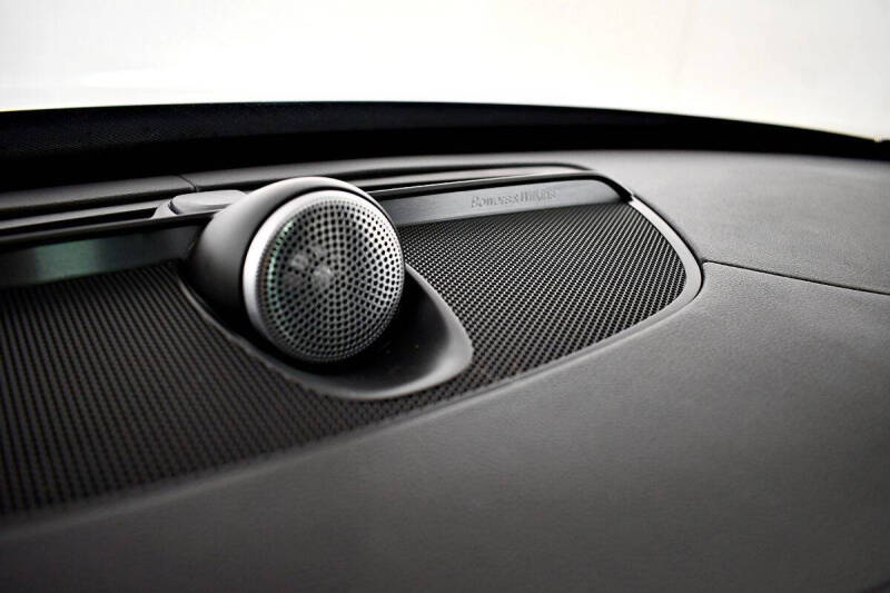 2022 Volvo XC90 Recharge T8 R-Design