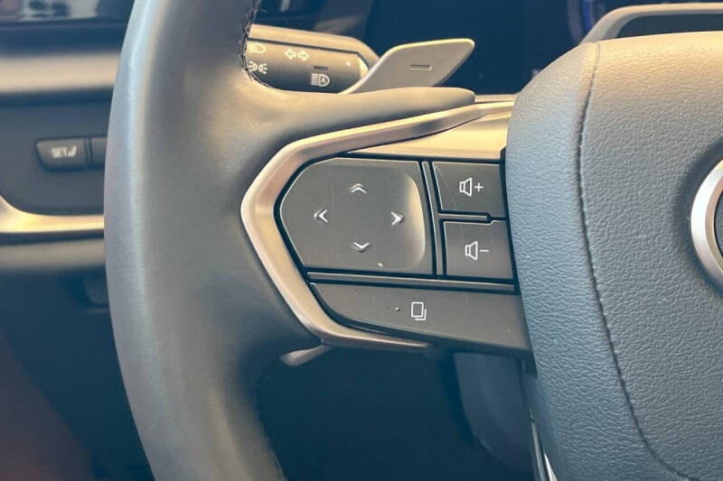 2023 Lexus RZ 450e Luxury