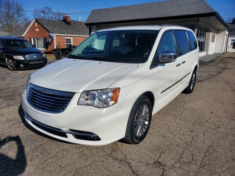 2013 Chrysler Town and Country for sale at ALLSTATE AUTO BROKERS in Greenfield IN