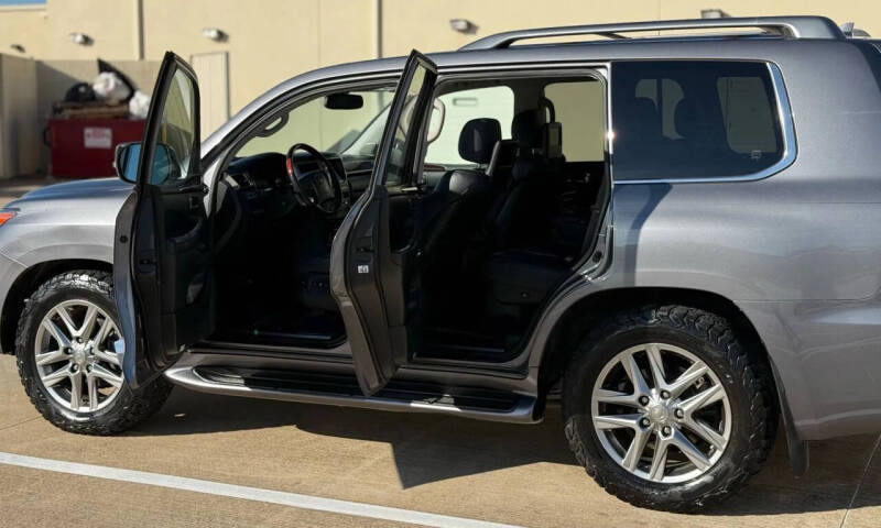 2013 Lexus LX 570