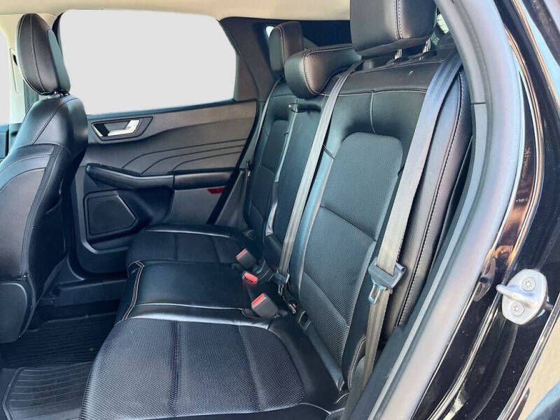 2022 Ford Escape SEL