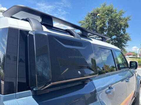 2025 Land Rover Defender 110 P300 S