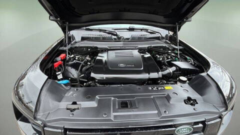 2025 Land Rover Defender 110 P300 S