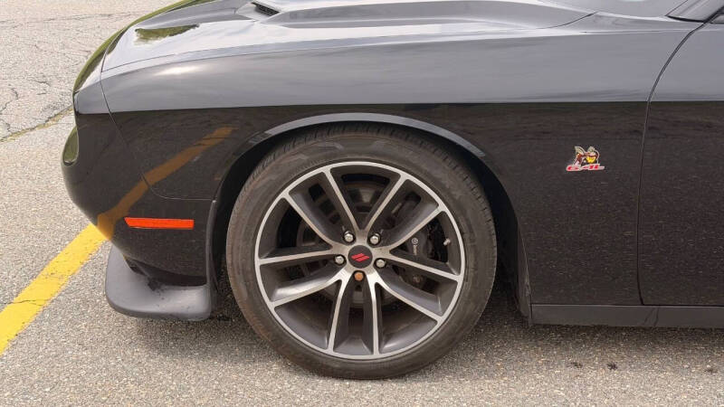 2018 Dodge Challenger 392 HEMI Scat Pack Shaker