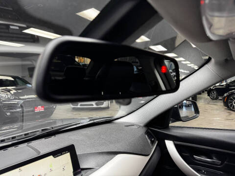 2018 BMW 3 Series 320i xDrive