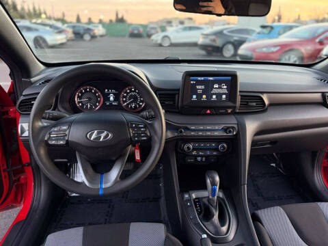 2019 Hyundai Veloster