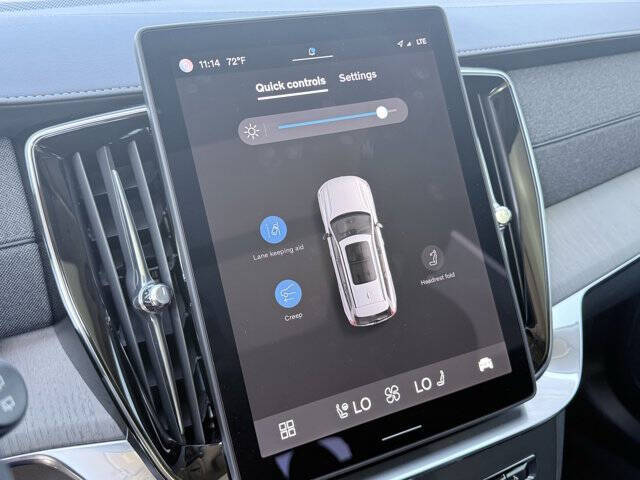 2025 Volvo XC90 T8 Ultra Bright Theme 6P