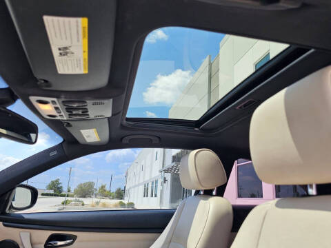 2012 BMW 3 Series 328i