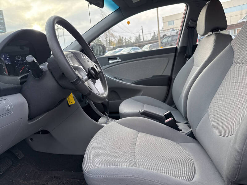 2012 Hyundai Accent GS