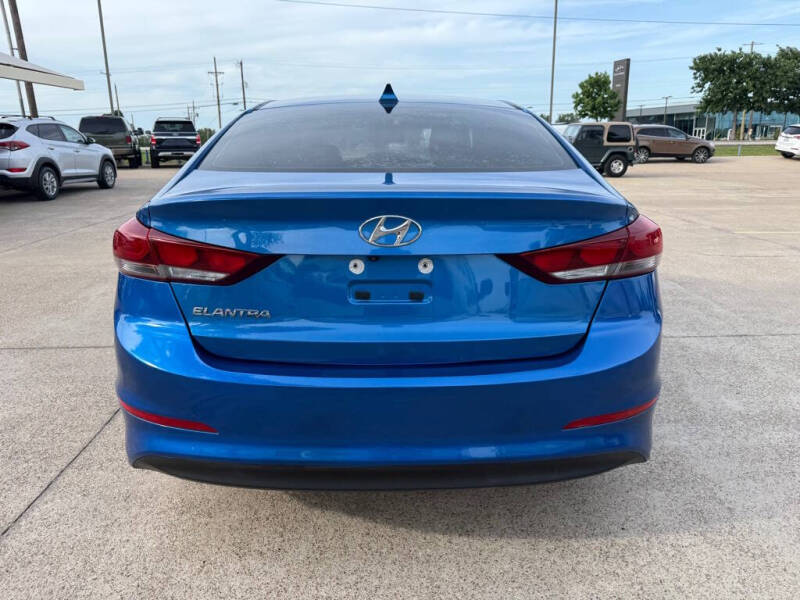 2018 Hyundai Elantra
