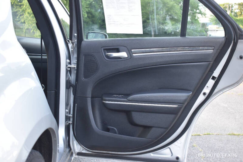 2011 Chrysler 300 C
