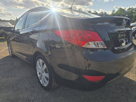 2012 Hyundai Accent GLS