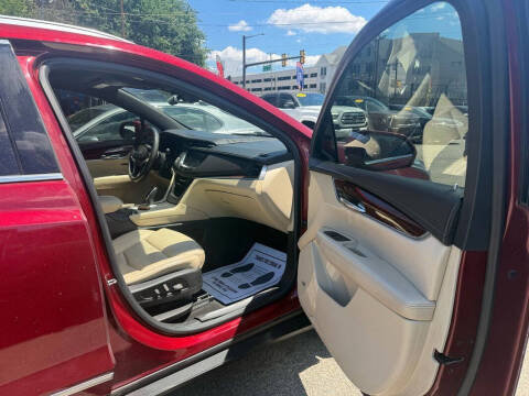 2017 Cadillac XT5 Luxury