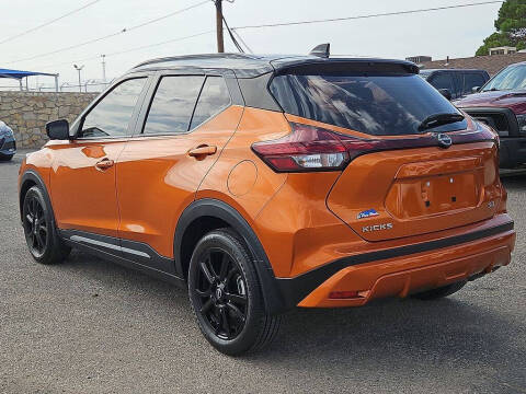 2023 Nissan Kicks SR