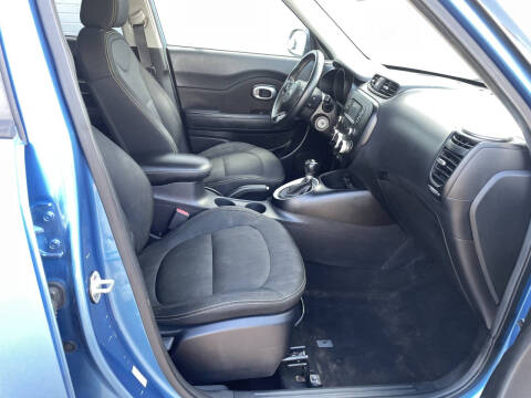 2016 Kia Soul +