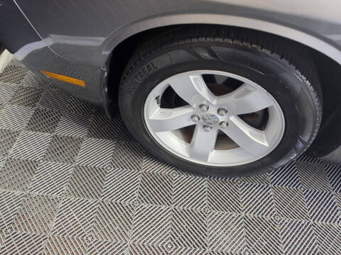 2012 Dodge Challenger SXT