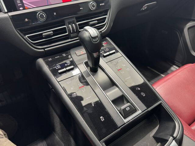 2022 Porsche Macan S