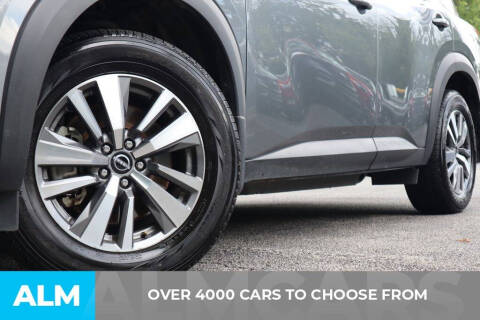 2023 Nissan Pathfinder SL