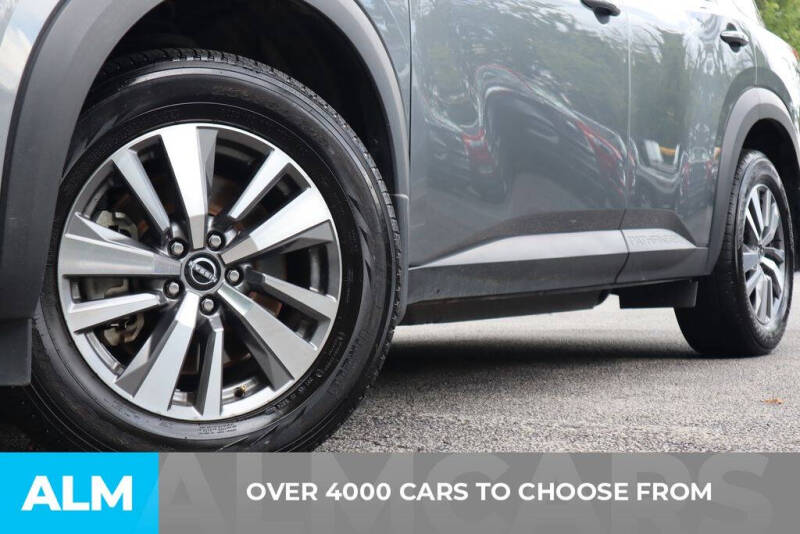 2023 Nissan Pathfinder SL